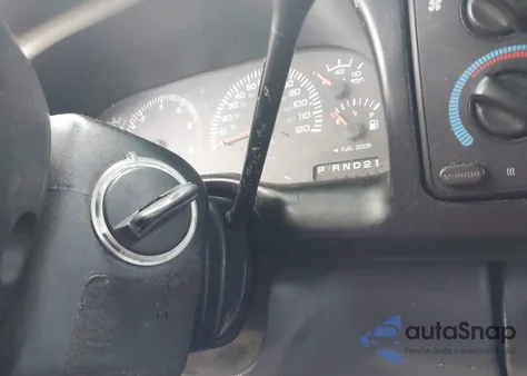 1998 Dodge Ram 1500 St z USA, uszkodzony, nr VIN 3B7HC13YXWG228304